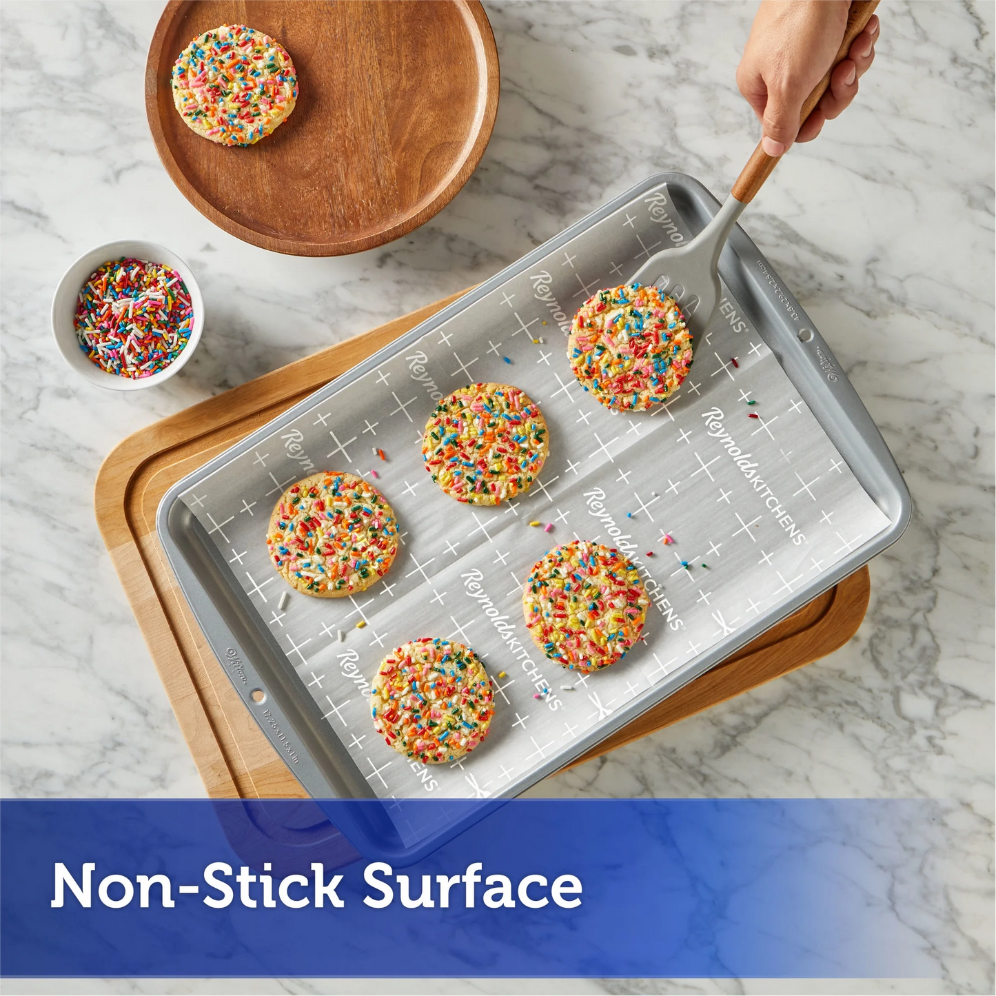 Reynolds Kitchen Cookie Baking Sheets, Pre-Cut Parchment Paper, 12 x 16 in - 25 ct