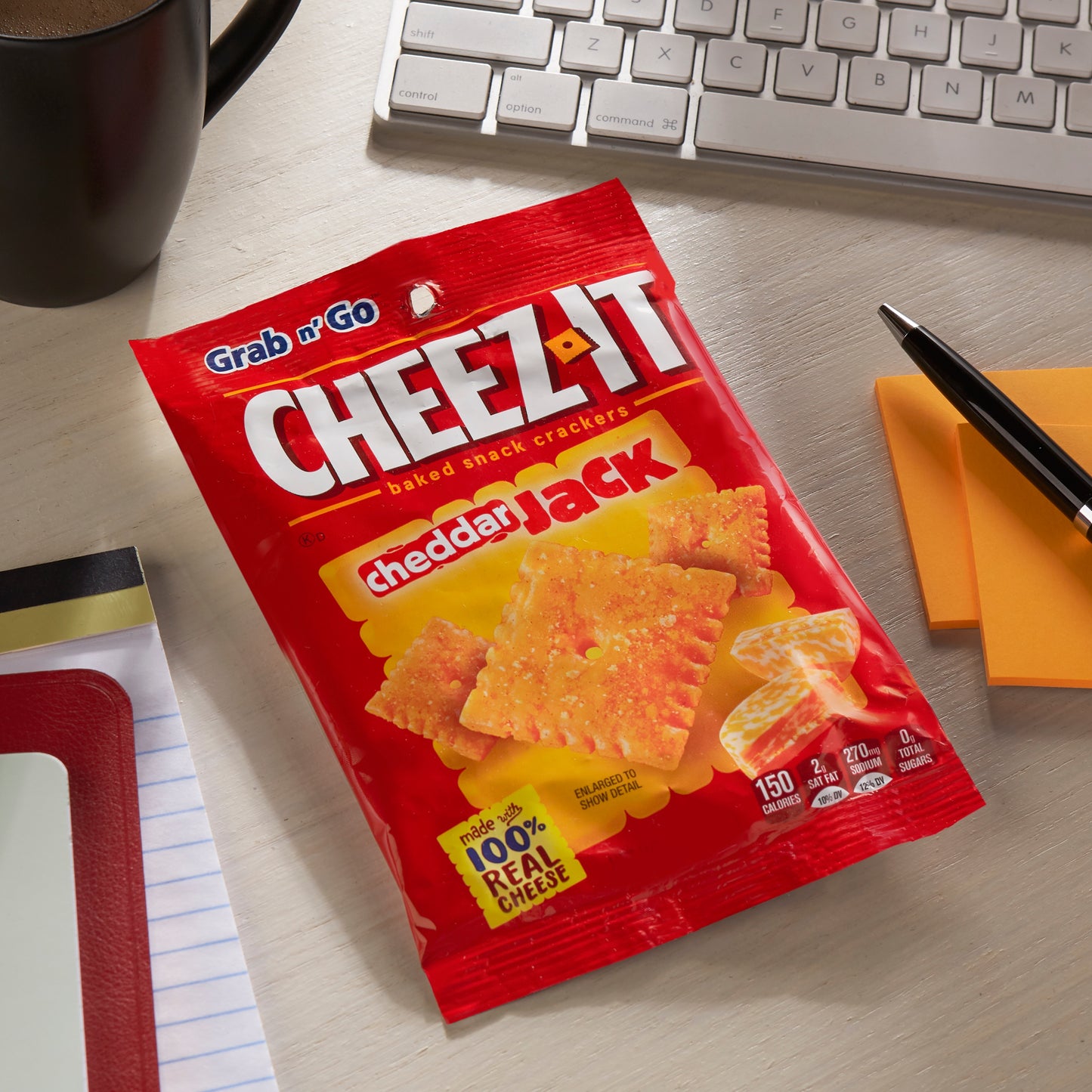 Cheez-it Cheddar Jack Crackers – 85 g 3 oz