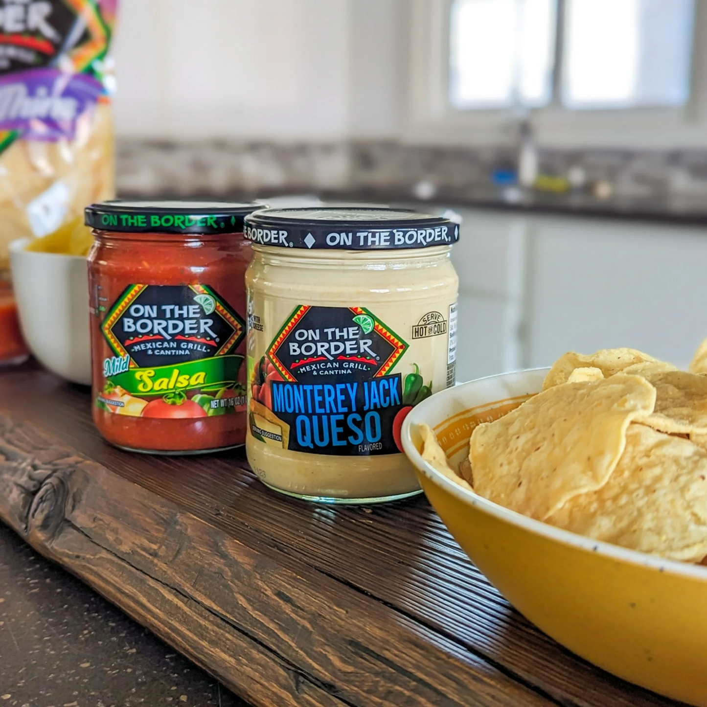 On the Border Monterey Jack Queso – 439 g