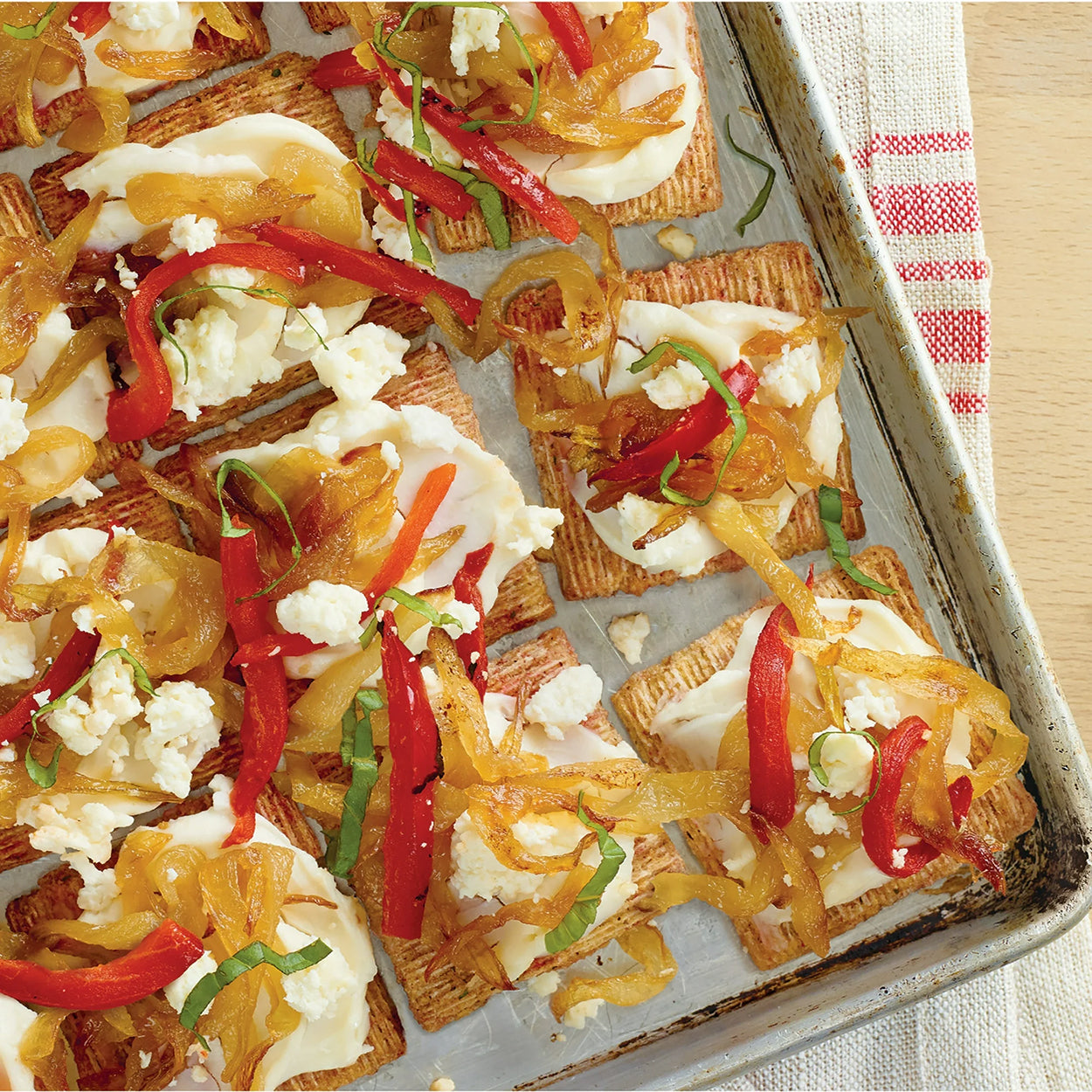 Triscuit Cracker Balsamic Vinegar & Basil Whole Grain Wheat – 240 g (8.5 oz)